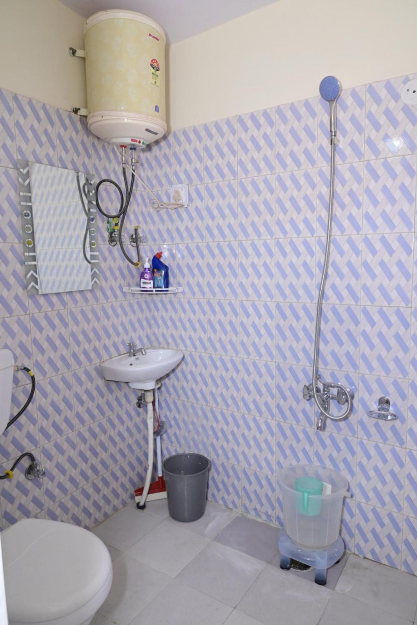 Krishna B&B Near Mall Road Shimla Zewnętrze zdjęcie