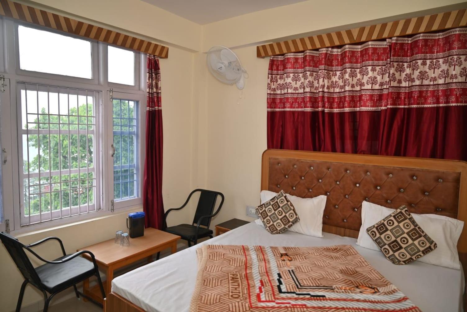 Krishna B&B Near Mall Road Shimla Zewnętrze zdjęcie